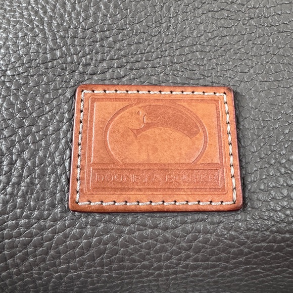 Dooney & Bourke Patterson Pebbled Leather Paige Sac Shoulder Bag Toupe & Tan EUC - Picture 4 of 15